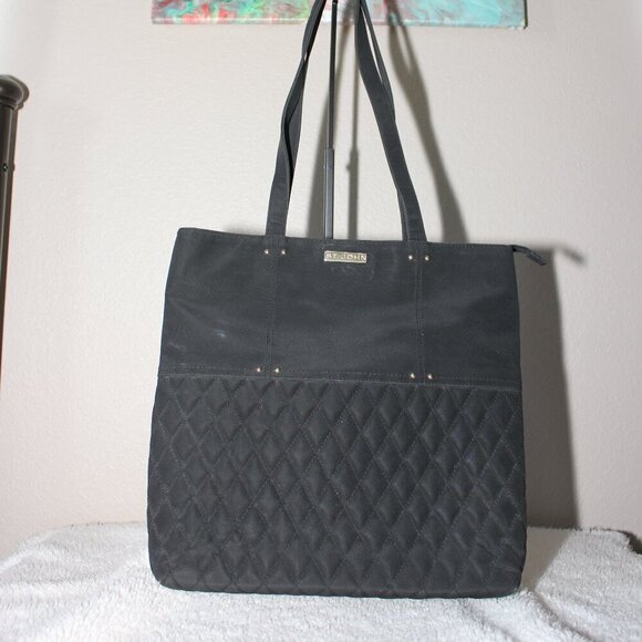 St. John Womens Nylon Quilted Shoulder Bag Black Gold Hardware Classic - Picture 2 of 9